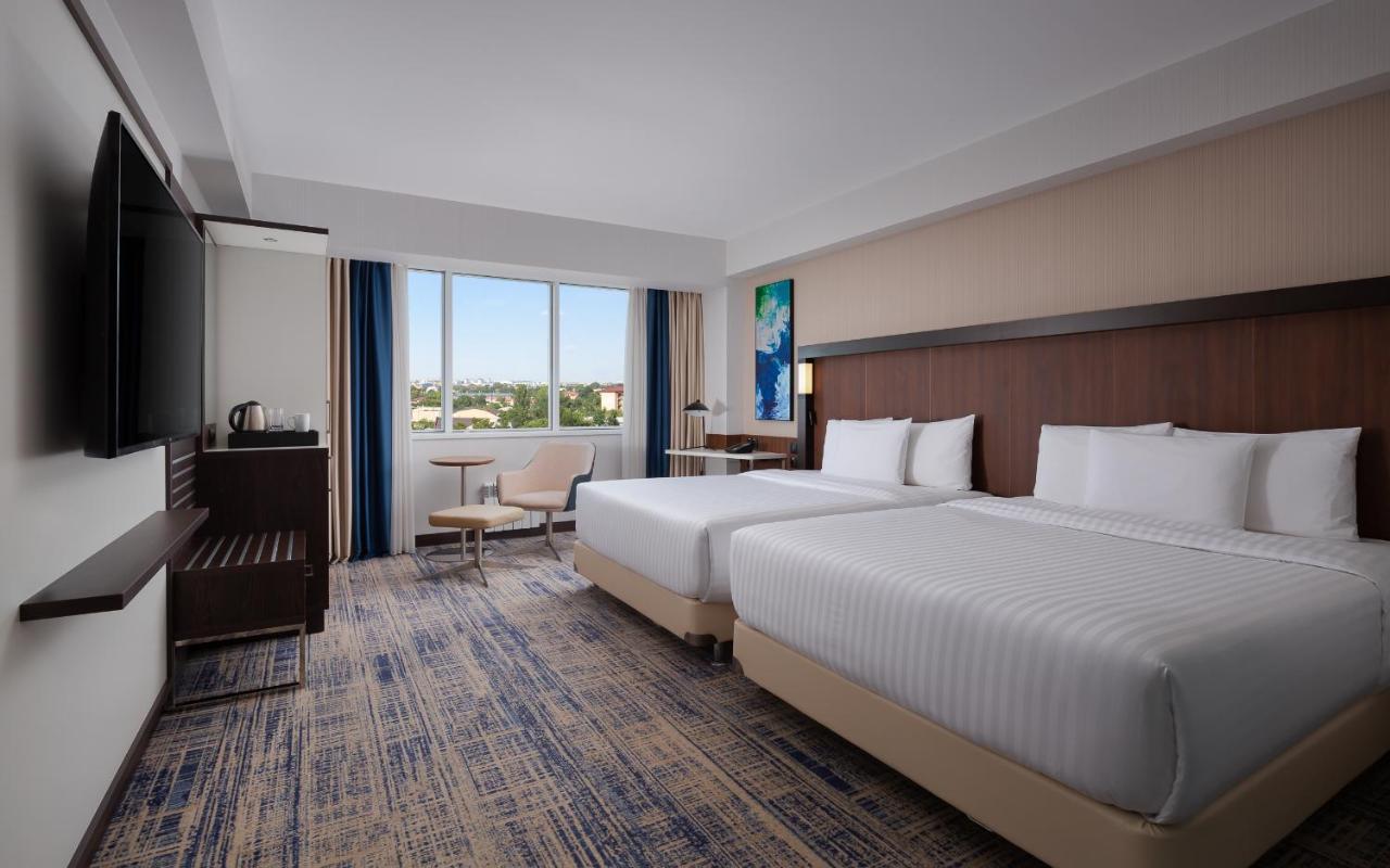 Courtyard By Marriott Tashkent Exterior foto