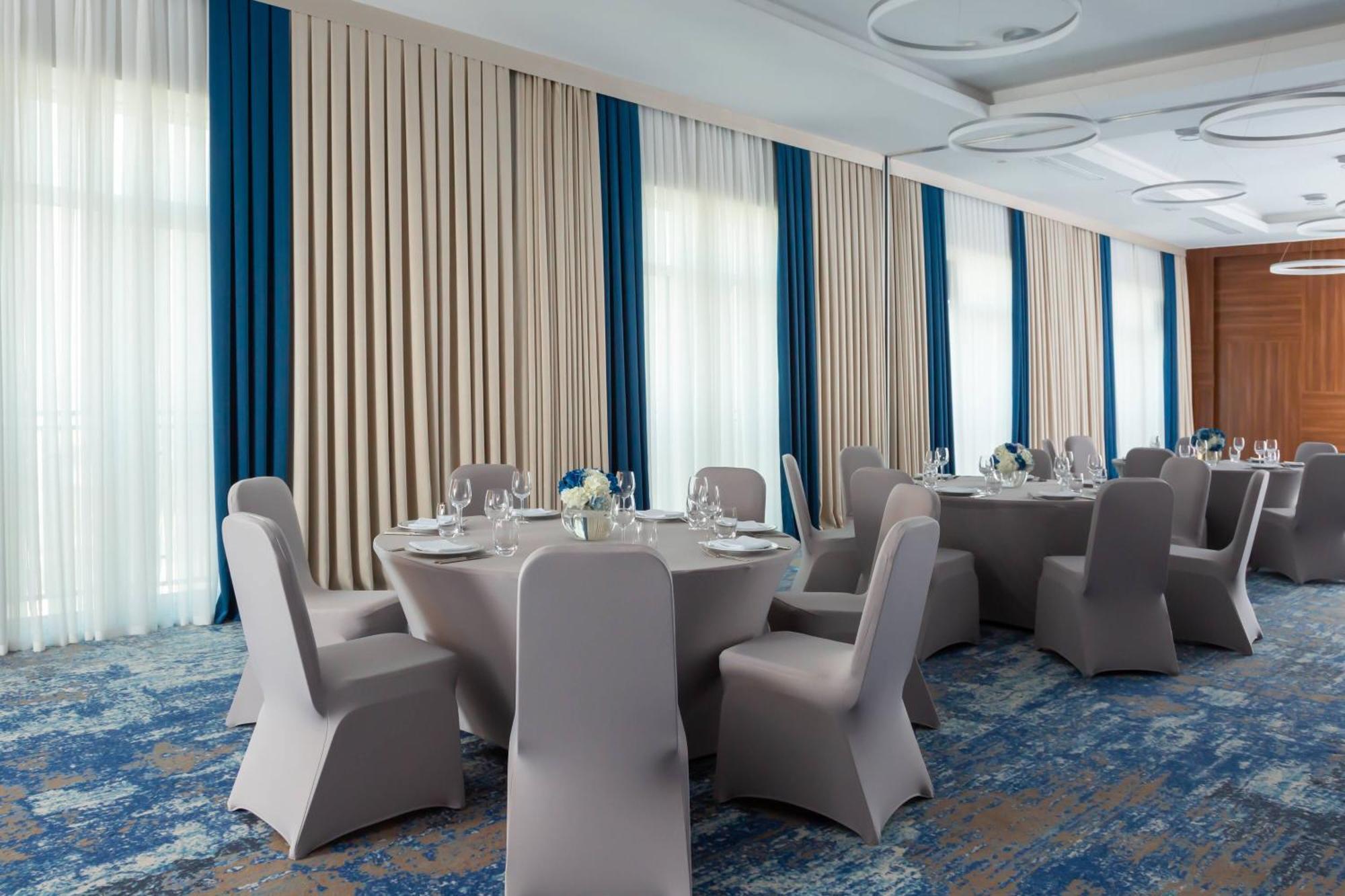 Courtyard By Marriott Tashkent Exterior foto
