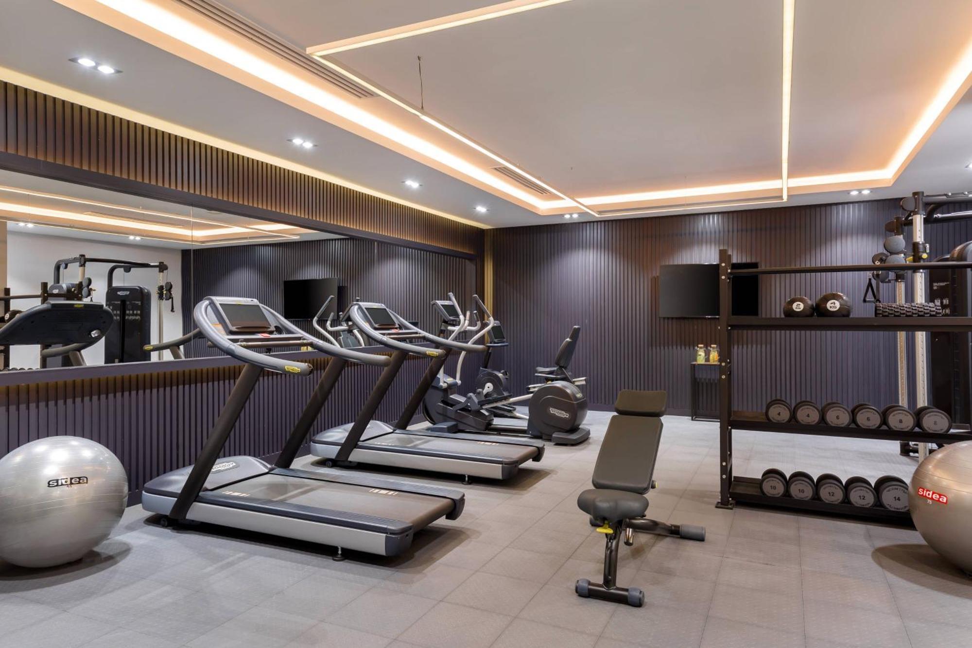 Courtyard By Marriott Tashkent Exterior foto