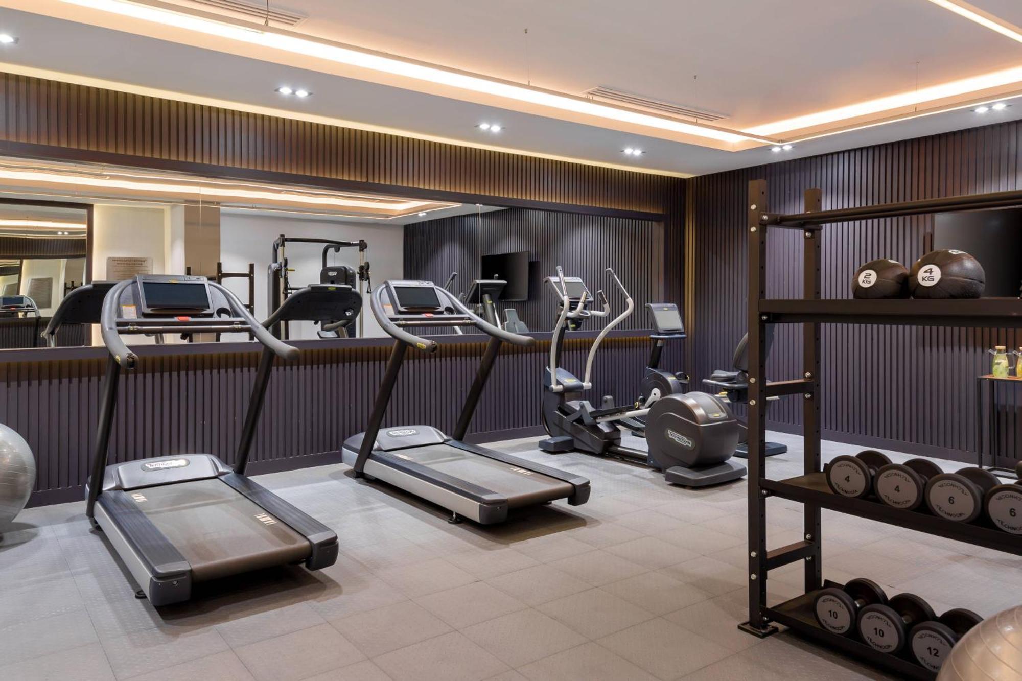 Courtyard By Marriott Tashkent Exterior foto