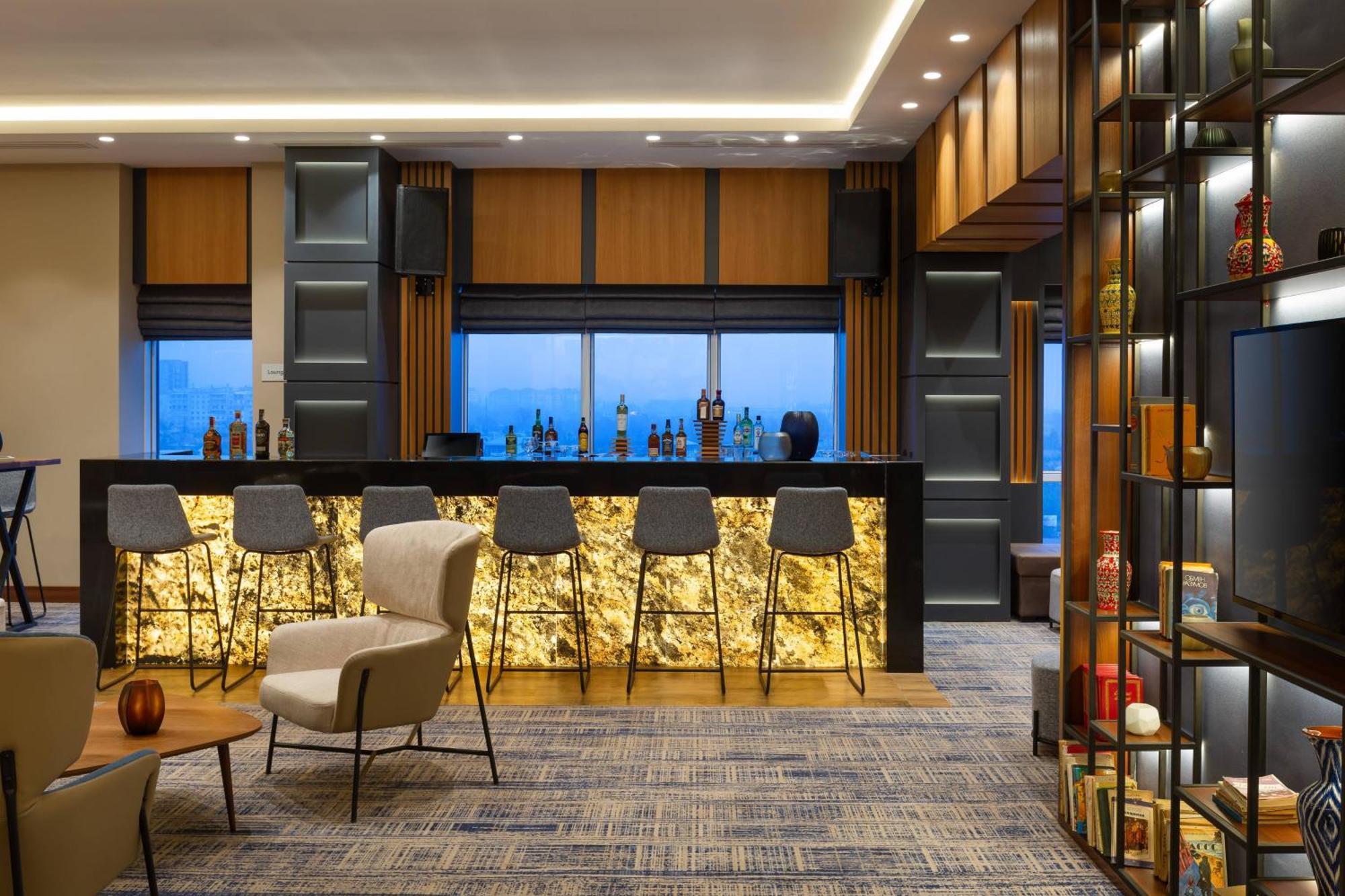 Courtyard By Marriott Tashkent Exterior foto