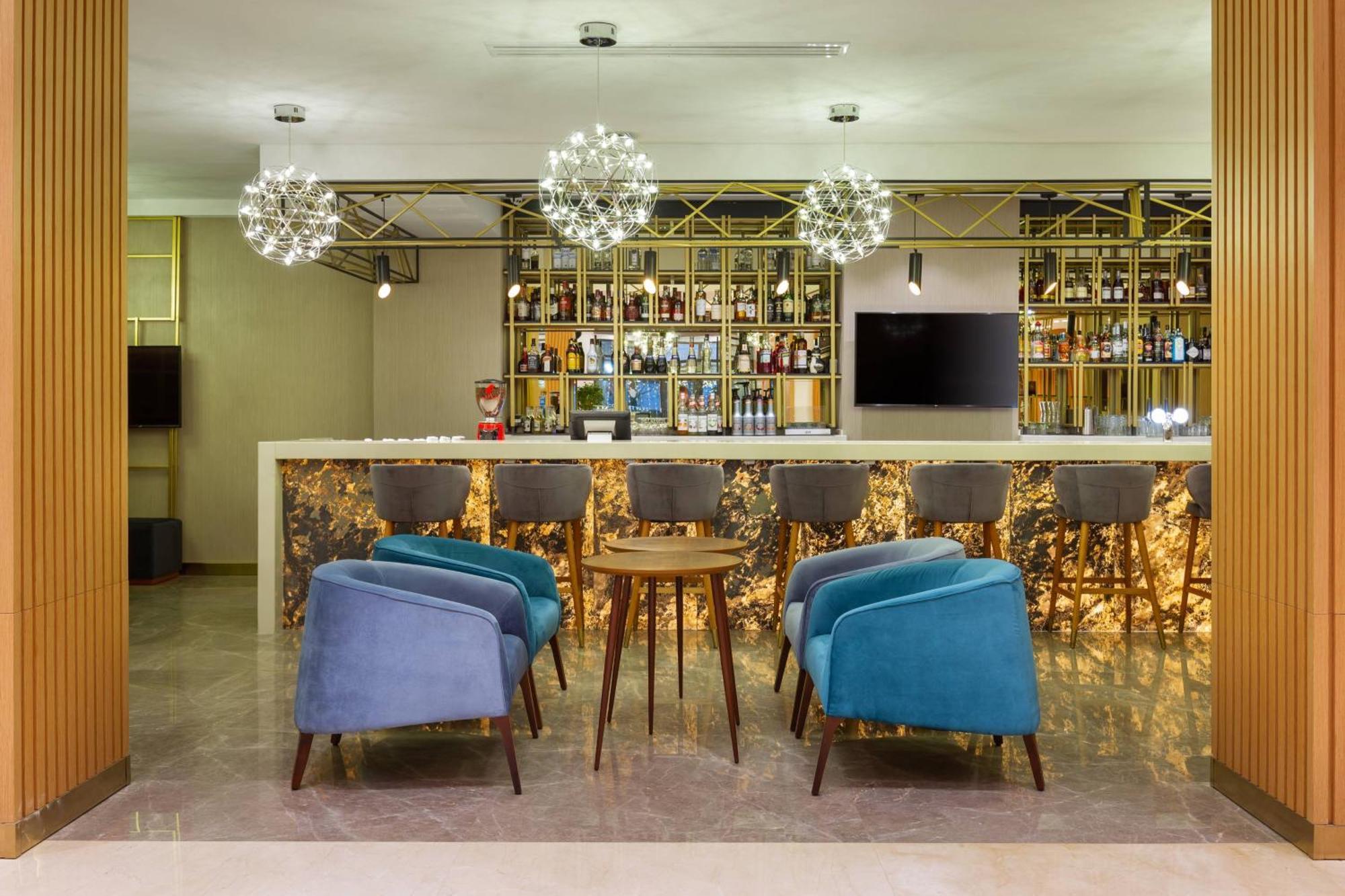 Courtyard By Marriott Tashkent Exterior foto