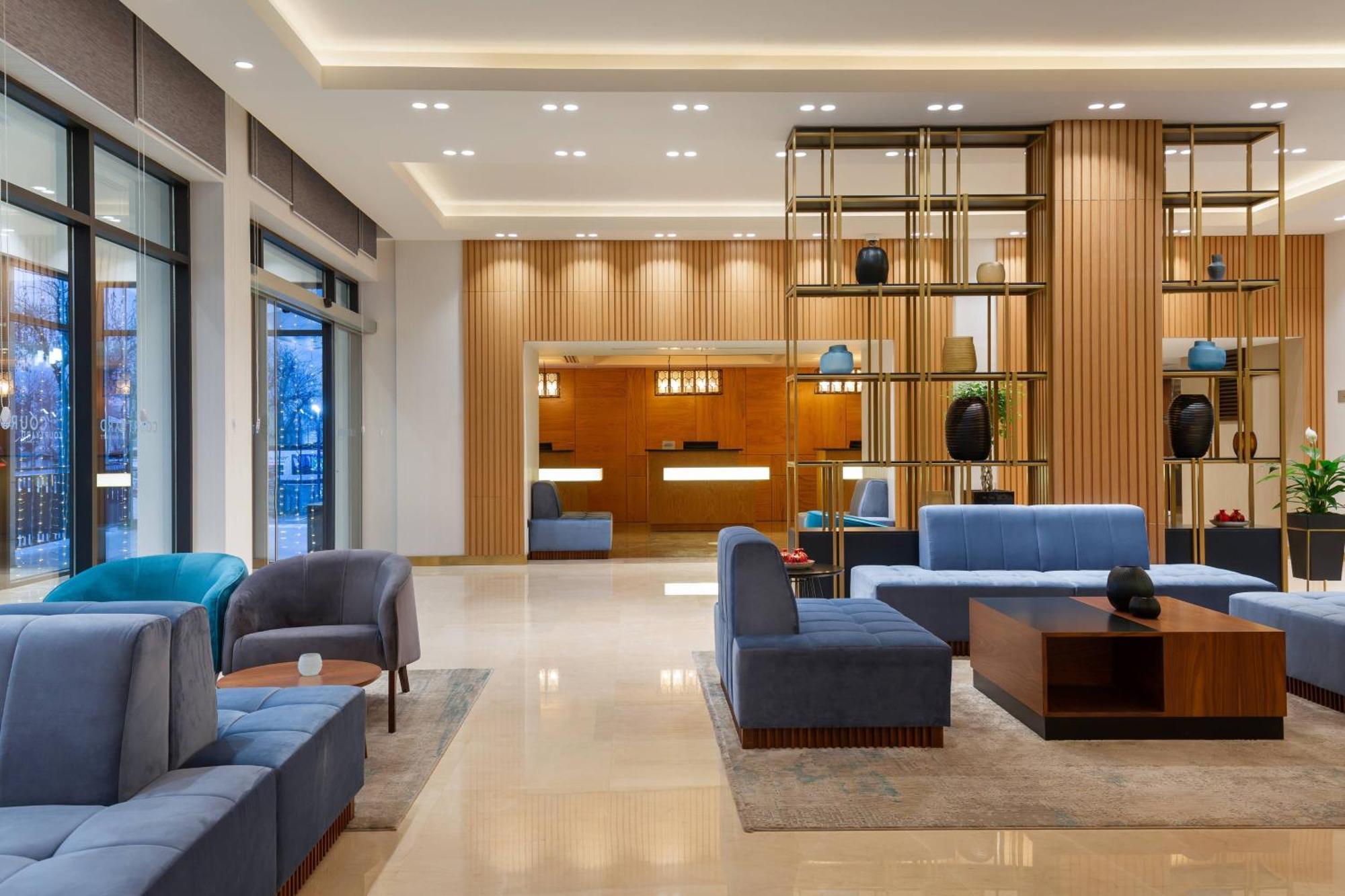 Courtyard By Marriott Tashkent Exterior foto